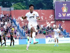 Liga 1: Puja-puji Pelatih Persik untuk Mohammad Khanafi Liga 1: Puja-puji Pelatih Persik untuk Mohammad Khanafi