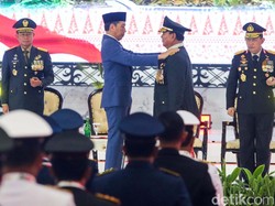 Kata Jokowi Soal Pangkat Jenderal Istimewa Prabowo Disebut Transaksi Politik