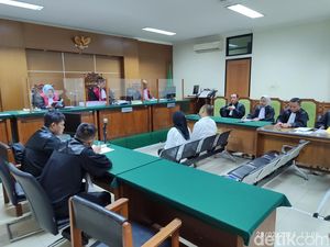 Jaksa Bongkar Cara Pasutri Bobol Bank Pakai 41 Kartu Kredit Nasabah Fiktif