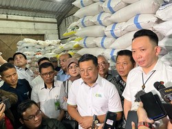 Bapanas-Polda Metro Cek Stok Beras di Pasar Induk Beras Cipinang