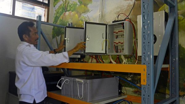 SMPN 6 Makassar Jadi Sekolah Percontohan Penerapan Panel Surya