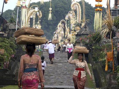 Suasana Perayaan Galungan di Desa Penglipuran Bali