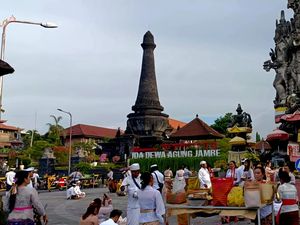 Peringati Hari Raya Galungan, Umat Hindu Klungkung Sembahyang Sejak Dini Hari Peringati Hari Raya Galungan, Umat Hindu Klungkung Sembahyang Sejak Dini Hari