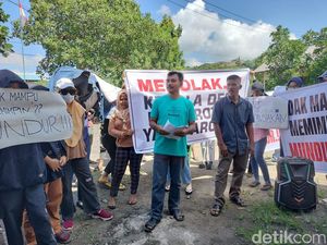 Bawaslu Sidrap Usut Kades Mattirotasi Diduga Pecat 5 Staf Beda Pilihan Caleg Bawaslu Sidrap Usut Kades Mattirotasi Diduga Pecat 5 Staf Beda Pilihan Caleg