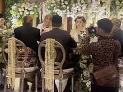 Angga Puradiredja Nikahi Dewi Andarini dengan Mahar 53 Gram Emas di Hari Spesial