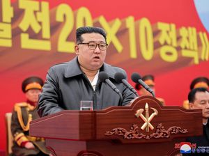 Perbedaan Gaji Kim Jong Un dengan Warga Korea Utara Perbedaan Gaji Kim Jong Un dengan Warga Korea Utara