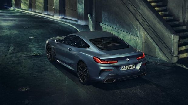 BMW 850i xDrive Coupe First Edition