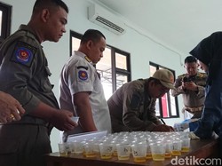Anggota Satpol PP Gresik Dites Urine Buntut Kantor Disebut Dipakai Pesta Sabu