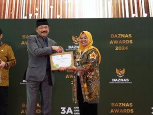 Selamat! Bupati Sleman Raih Penghargaan Baznas Award 2024