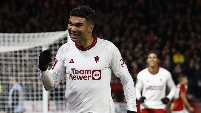 Soccer Football - FA Cup - Fifth Round - Nottingham Forest v Manchester United - The City Ground, Nottingham, Britain - February 28, 2024 Manchester Uniteds Casemiro celebrates scoring their first goal Action Images via Reuters/Jason Cairnduff