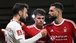 Momen Bruno Fernandes Kena Cekik Pemain Nottingham