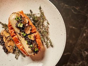 Istimewa! Hot Dog Seharga Rp 2,9 Juta Dibuat dengan Bahan Khusus Istimewa! Hot Dog Seharga Rp 2,9 Juta Dibuat dengan Bahan Khusus