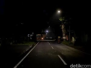Jurit Malam: Menyusuri Gelapnya Jalan Tongkeng Bandung Jurit Malam: Menyusuri Gelapnya Jalan Tongkeng Bandung