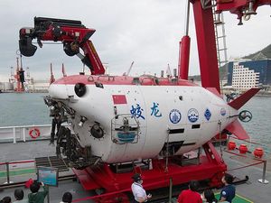 Kapal Selam Berawak Milik China Berhasil Lakukan Penyelaman Pertama