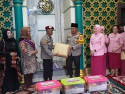 Kapolrestabes Surabaya Apresiasi Polisi Pendiri Sekolah TK dan PAUD Gratis