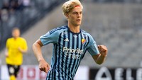 Satu lagi yang transfernya sudah dipastikan pada musim panas adalah Lucas Bergvall. Pemain 18 tahun itu kini masih bersama Djurgarden, tapi pada musim panas akan gabung Tottenham Hotspur. Foto: Getty Images/Michael Campanella