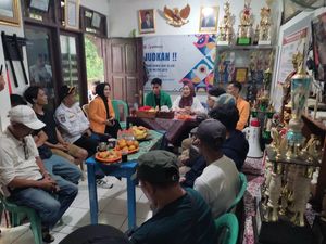 Mahasiswa Turun ke Permukiman Warga Bahas Kenakalan Remaja Mahasiswa Turun ke Permukiman Warga Bahas Kenakalan Remaja