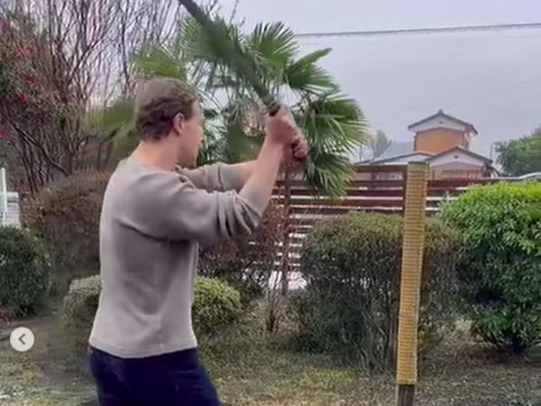 Ciat...Ciat... Potret Gaya Mark Zuckerberg Liburan di Jepang