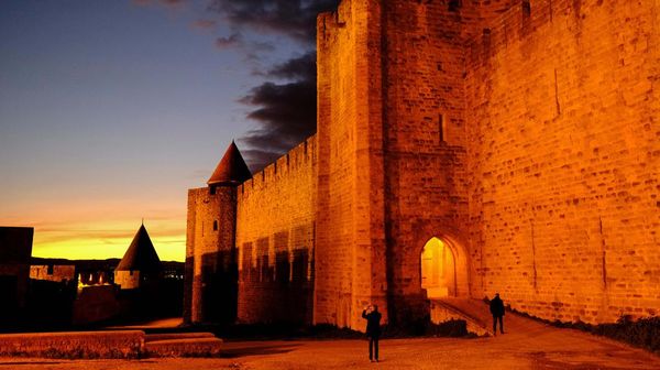 Menjelajah Benteng Abad Pertengahan di Prancis