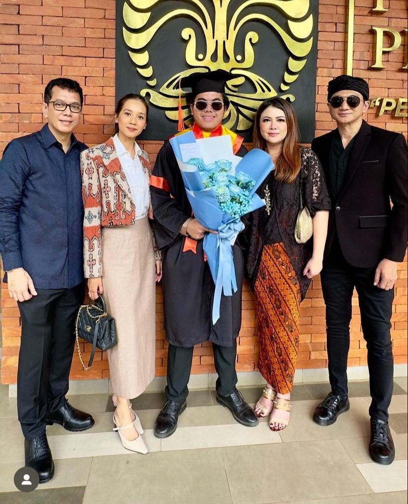Momen Wisuda Salva Anak Wishnutama