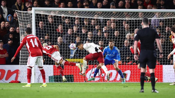 NOTTINGHAM, ENGLAND - FEBRUARY 28: Casemiro of Manchester United scores their 1st goal during the Emirates FA Cup Fifth Round match between Nottingham Forest and Manchester United at City Ground on February 28, 2024 in Nottingham, England. (Photo by Daniel Chesterton/Offside/Offside via Getty Images)
