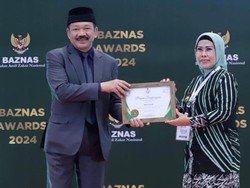 Ketiga Kalinya, Bupati Serang Dapat BAZNAS Award 2024