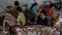 Melihat Geliat Ekonomi di Sentra Perajin Batik Tulis Lasem