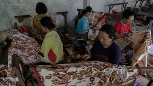 Melihat Geliat Ekonomi di Sentra Perajin Batik Tulis Lasem