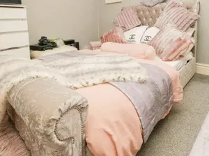 Jual Rumah Serba Pink di Situs Online, Pria Ini Kebanjiran Komentar Menohok