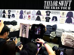 Siap Berburu Merchandise Taylor Swift di Konser Eras Tour Singapura