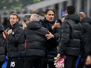 Kalau MU Pecat Erik Ten Hag, Pelatih Klub Serie A Ini Jadi Pengganti?