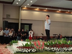 Gibran Titipkan Adiknya ke Relawan Bolone Mase: PSI Jangan Ditinggal!