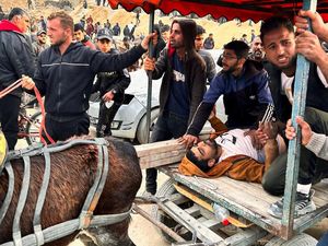 Dunia Hari Ini: Israel Tembak Ratusan warga Palestina yang Antre Bantuan