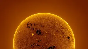 Foto Letusan Matahari Menjulur Diabadikan Astrofotografer