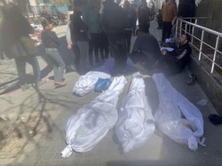 Keji! Momen Israel Tembaki Warga Gaza yang Antre Bantuan, 112 Orang Tewas