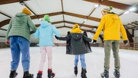 Liburan Musim Dingin di Inggris, 10 Arena Ice Skating Ini Bisa Dikunjungi