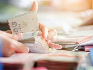 Video Gaji di Bawah Rp 3 Juta Tak Bisa Pakai Pay Later Video Gaji di Bawah Rp 3 Juta Tak Bisa Pakai Pay Later