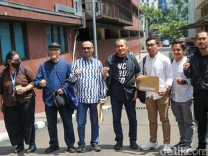 Koalisi Masyarakat Sipil Antikorupsi Datangi Mabes Polri Koalisi Masyarakat Sipil Antikorupsi Datangi Mabes Polri