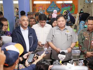 Airlangga Sebut Anggaran Simulasi Makan Siang Gratis Bukan dari APBN Airlangga Sebut Anggaran Simulasi Makan Siang Gratis Bukan dari APBN