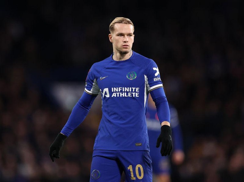 LONDON, ENGLAND - FEBRUARY 28: Mykhailo Mudryk of Chelsea during the Emirates FA Cup Fifth Round match between Chelsea and Leeds United at Stamford Bridge on February 28, 2024 in London, England. (Photo by Julian Finney/Getty Images)