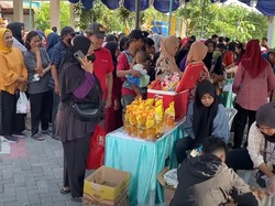 Antusiasme Warga Muktiharjo Kidul Sambut Pasar Murah