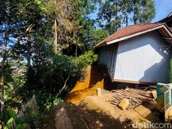 6 Fakta Pergerakan Tanah Bikin Cigomong KBB Jadi Kampung Mati