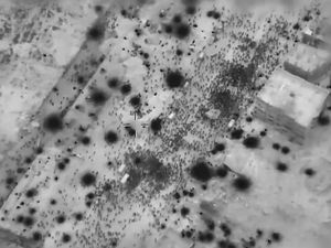 Tentara Israel Tembaki Warga Gaza Saat Berebut Bantuan, Ratusan Tewas