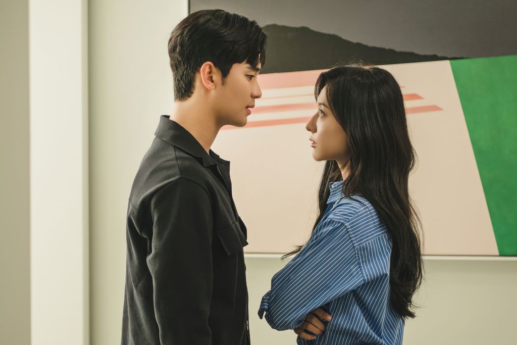 Adegan dalam drama Korea Queen of Tears, tayang di Netflix mulai 9 Maret.