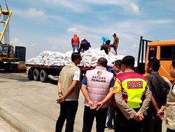 Beras dari Vietnam Tiba di Patimban, Dikawal Satgas Pangan Polri