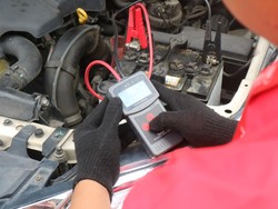 Biar Nggak Tertipu saat Beli Mobil Bekas, Jangan Lupa Lakukan Ini