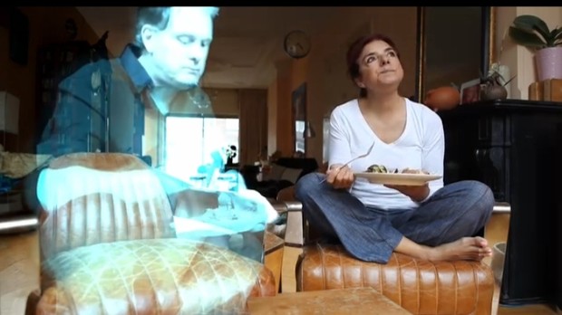 Kisah seniman perempuan yang menikah dengan hologram AI