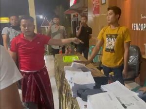 Caleg Petahana PAN yang Ancam PPK di Sumenep Buka Suara Caleg Petahana PAN yang Ancam PPK di Sumenep Buka Suara