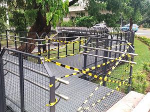 Video: Diresmikan 2022, Jalur Pedestrian Taman Semanggi Tak Kunjung Dibuka Video: Diresmikan 2022, Jalur Pedestrian Taman Semanggi Tak Kunjung Dibuka