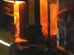 Gas Bocor Saat Bikin Kue, Rumah di Karangasem Hangus Terbakar